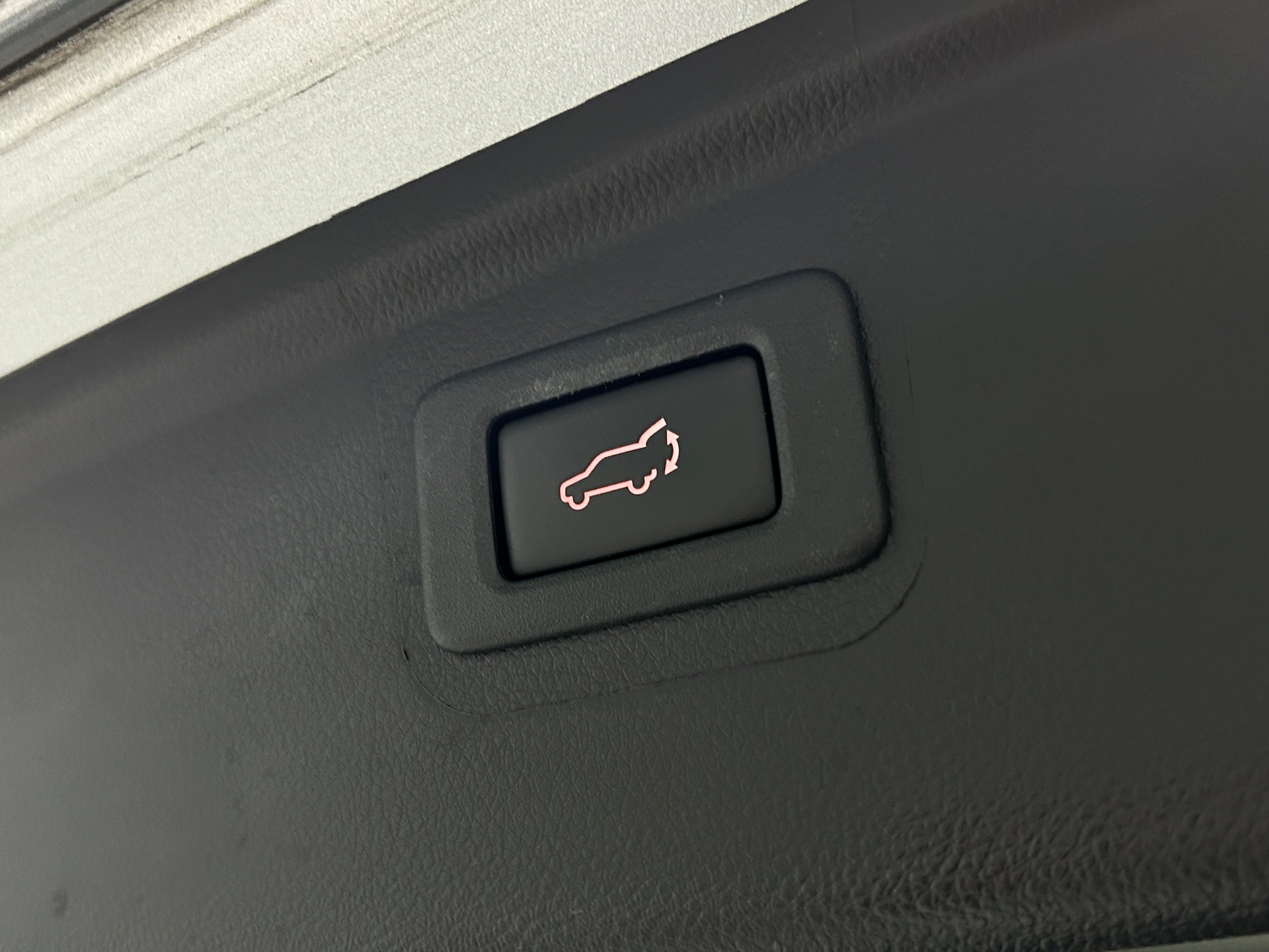 Used 2019 Subaru Outback 3.6R Limited AWD/4WD image 32