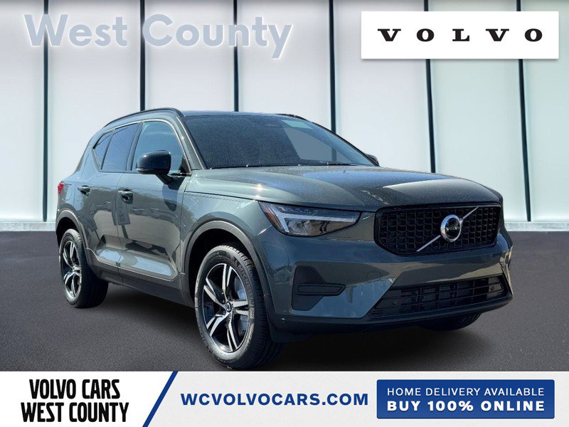 New 2026 Volvo XC40 B5 Core w/ Climate Package AWD/4WD image 1