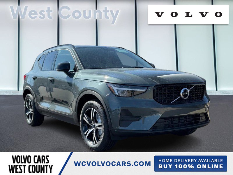 New 2026 Volvo XC40 B5 Core w/ Climate Package image 1