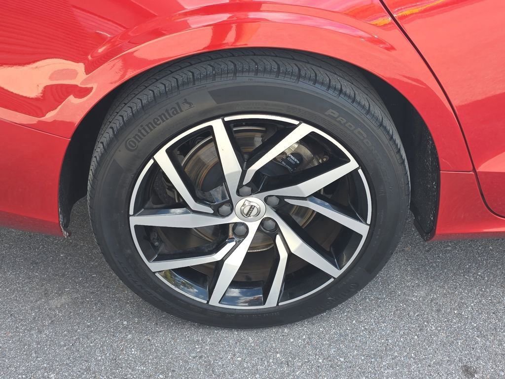 Used 2020 Volvo S60 T5 Momentum FWD image 14