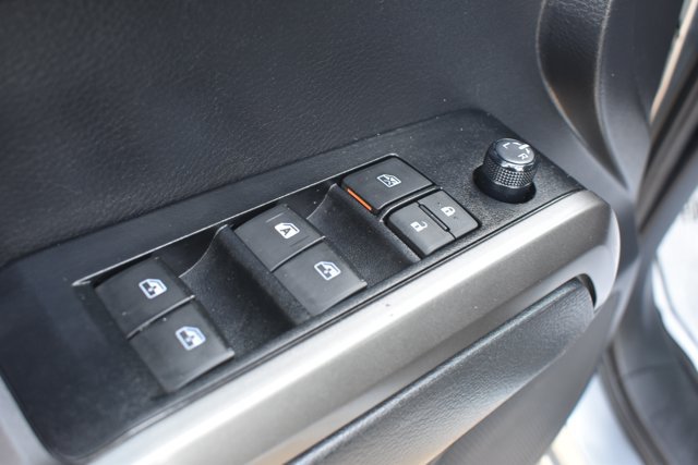 Used 2022 Toyota Tacoma SR5 AWD/4WD image 15