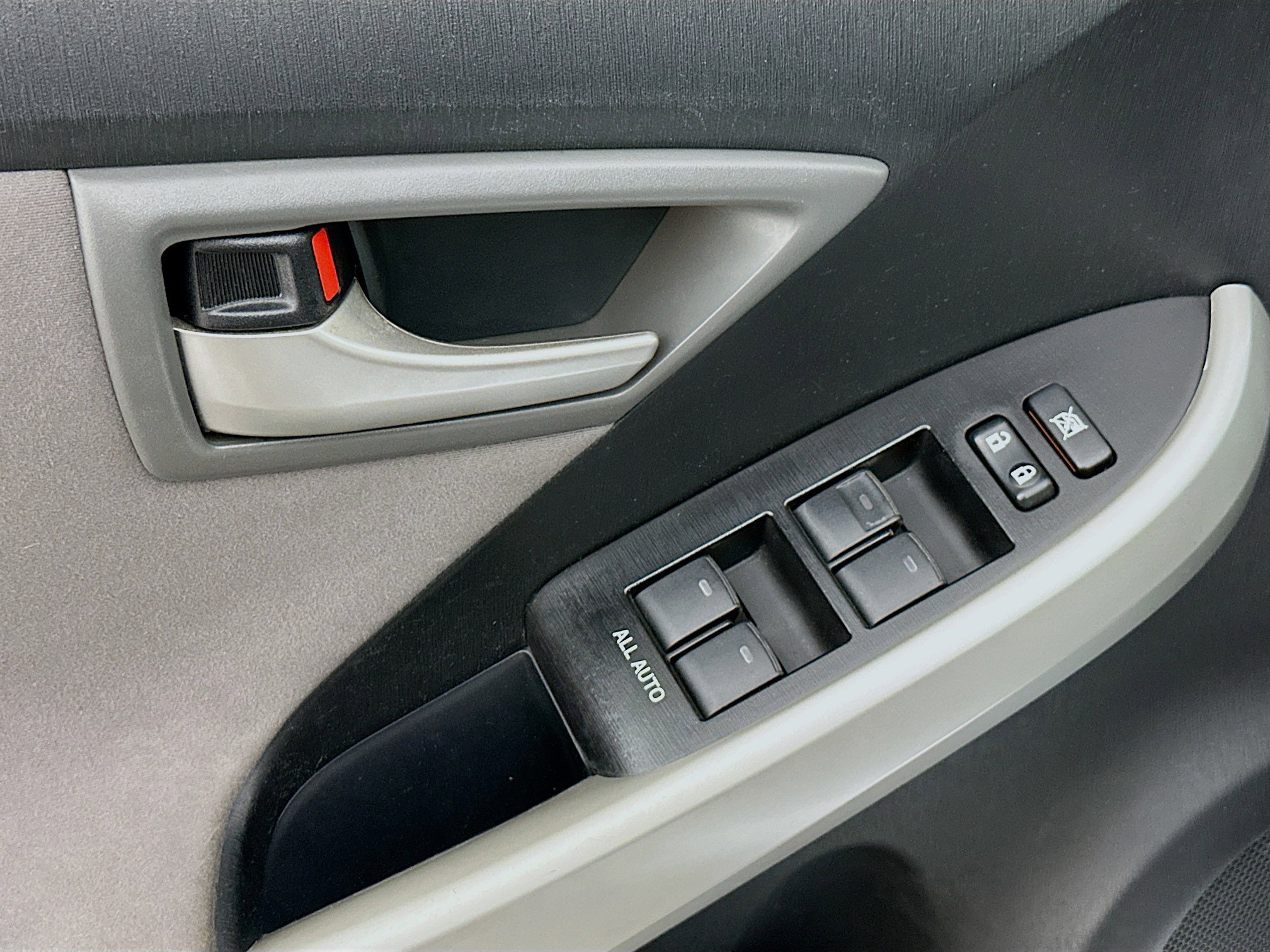 Used 2014 Toyota Prius Prime Plug-In Hybrid image 15