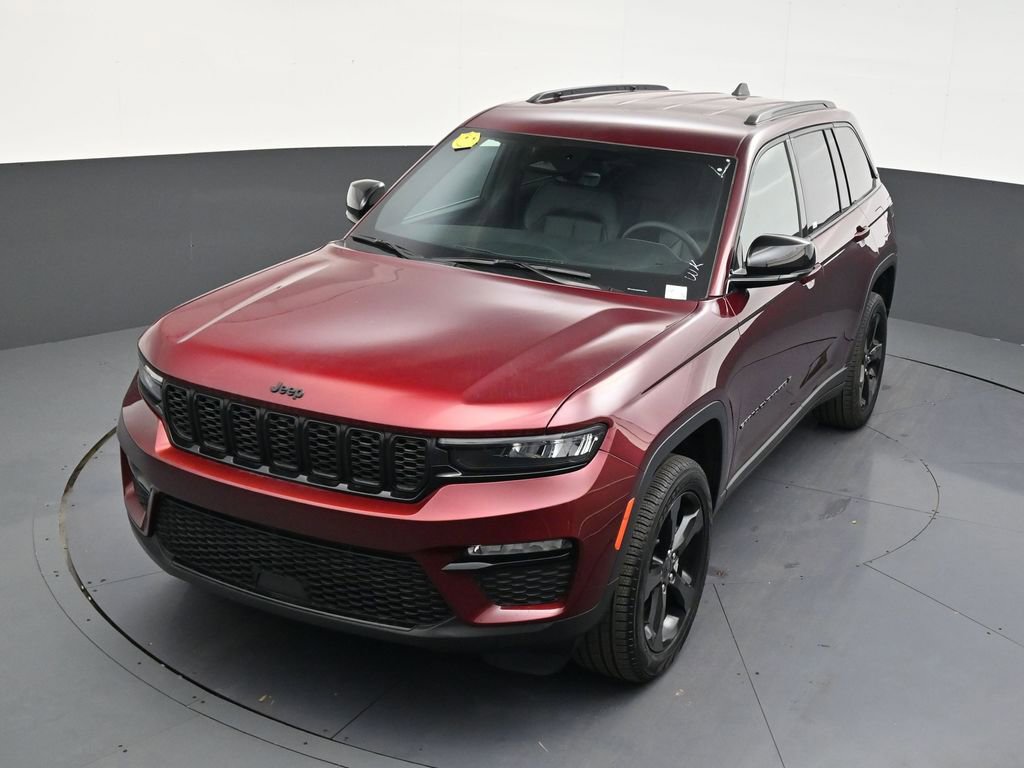 Used 2025 Jeep Grand Cherokee Limited w/ Black Appearance Package image 20