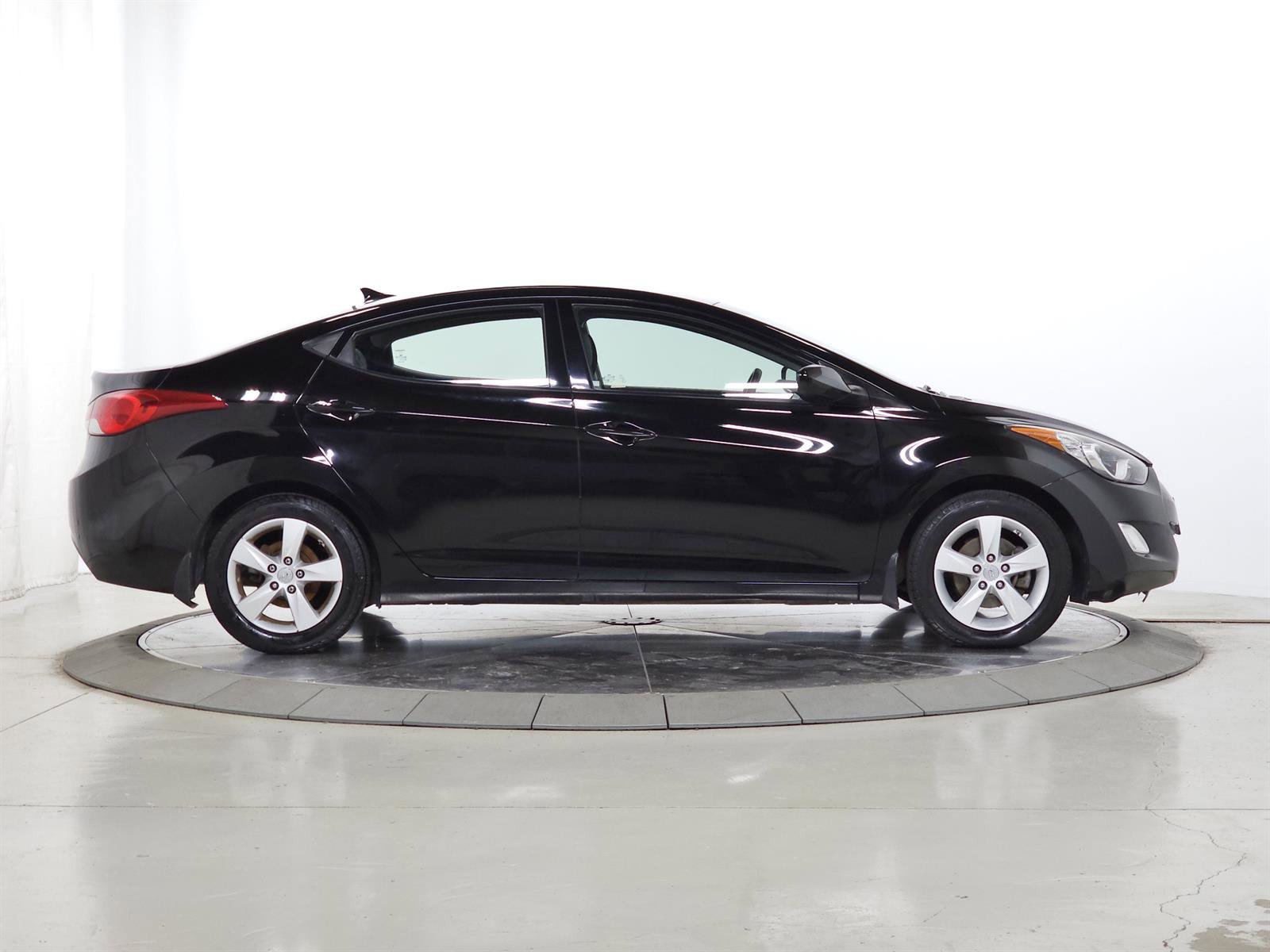 Used 2013 Hyundai Elantra GLS w/ Preferred Pkg FWD image 9