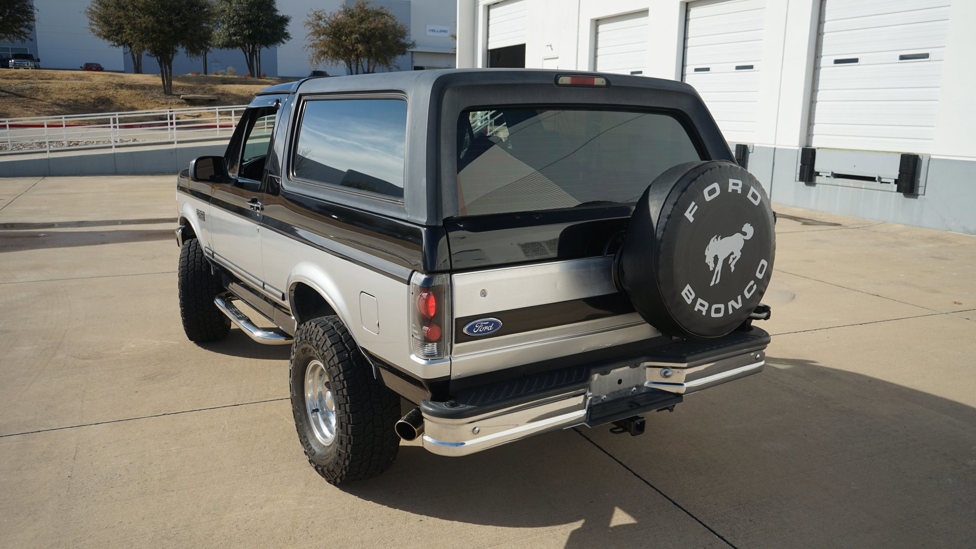 Used 1995 Ford Bronco XLT image 8