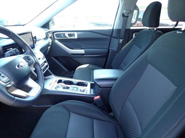 Used 2024 Ford Explorer XLT w/ Class IV Trailer Tow Package AWD/4WD image 11