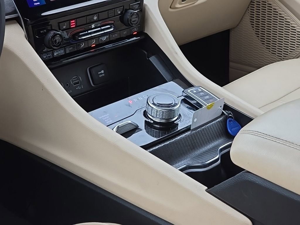 Used 2024 Jeep Grand Cherokee Limited AWD/4WD image 13