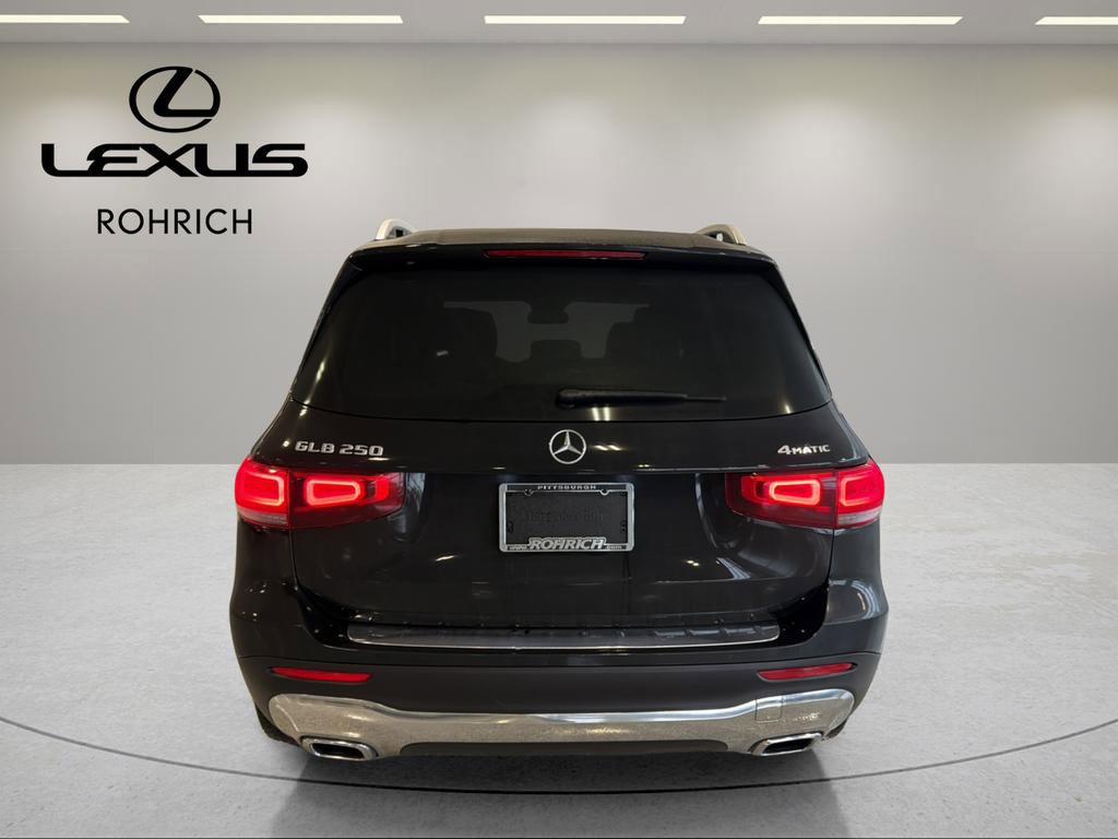 Used 2022 Mercedes-Benz GLB 250 4MATIC image 7