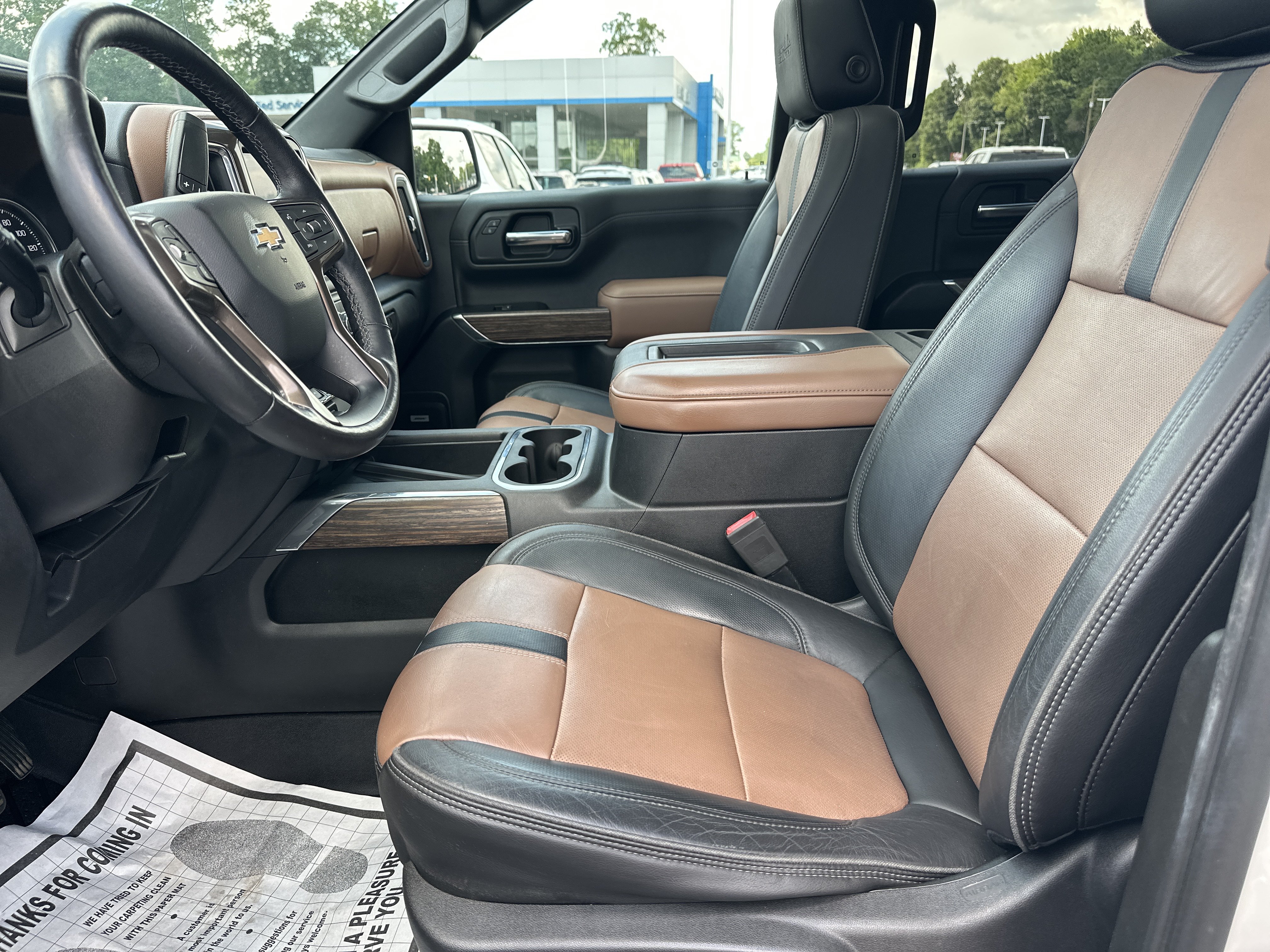 Used 2019 Chevrolet Silverado 1500 High Country w/ Technology Package AWD/4WD image 10
