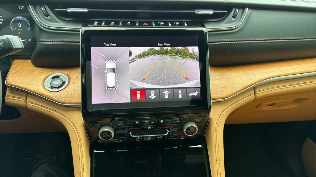 Used 2021 Jeep Grand Cherokee L Summit AWD/4WD image 16