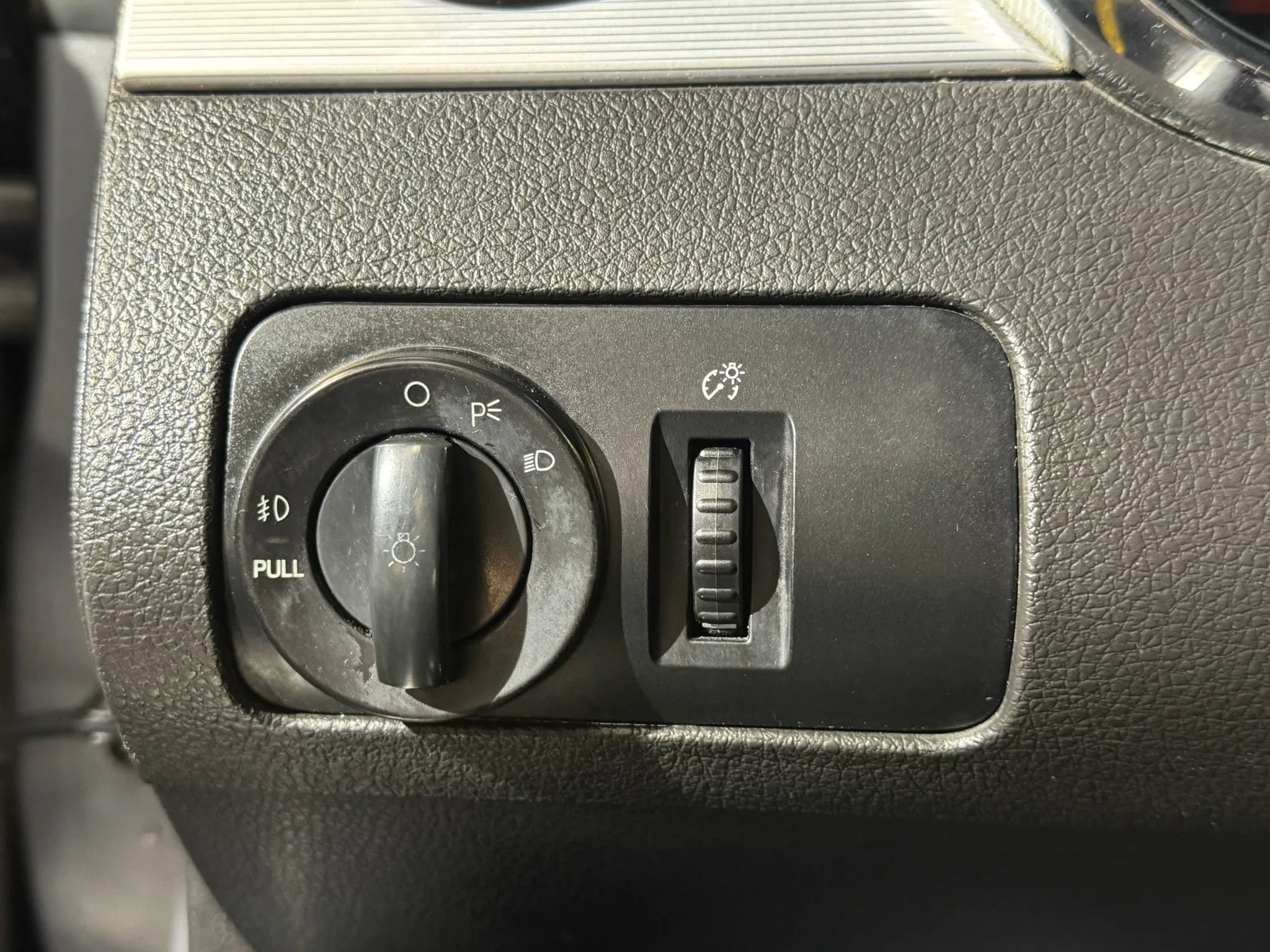Used 2006 Ford Mustang GT Premium RWD image 19