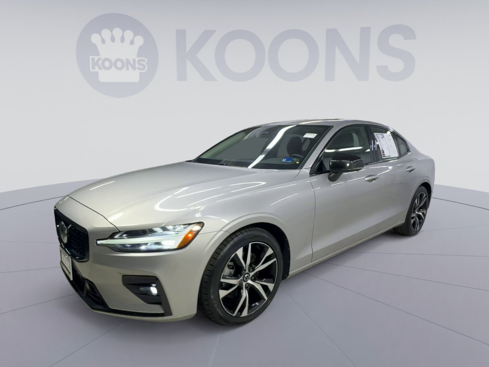 Used 2024 Volvo S60 B5 Core FWD image 5