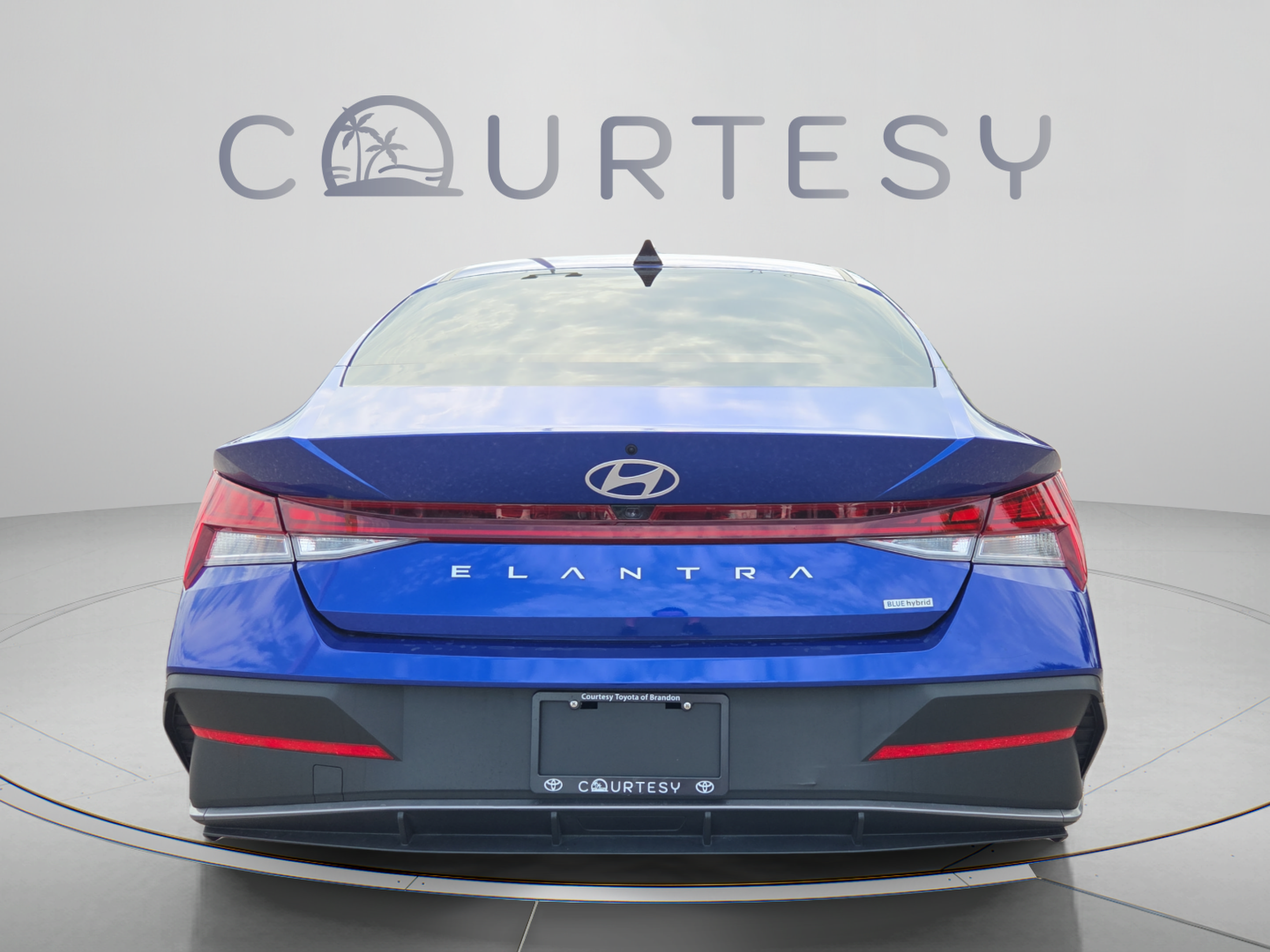 Used 2024 Hyundai Elantra Blue FWD image 4