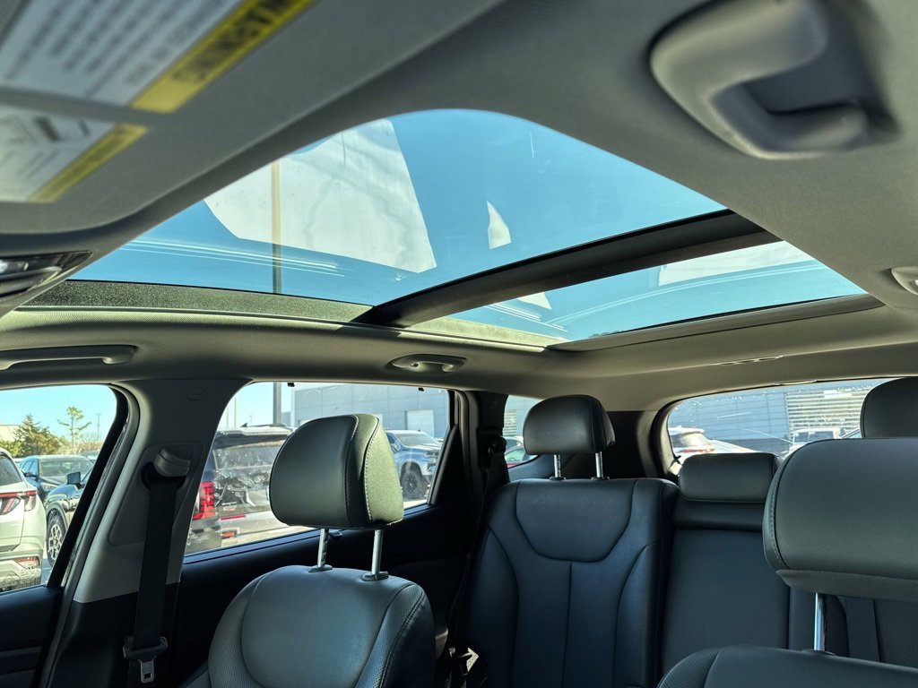 Certified 2023 Hyundai Santa Fe SEL w/ Premium Package image 18