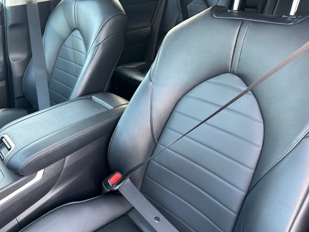 Used 2024 Toyota Highlander XLE AWD/4WD image 26