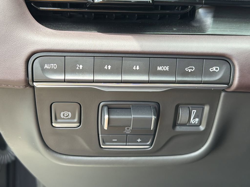 Certified 2024 Cadillac Escalade Sport Platinum w/ LPO, ONYX Package AWD/4WD image 25