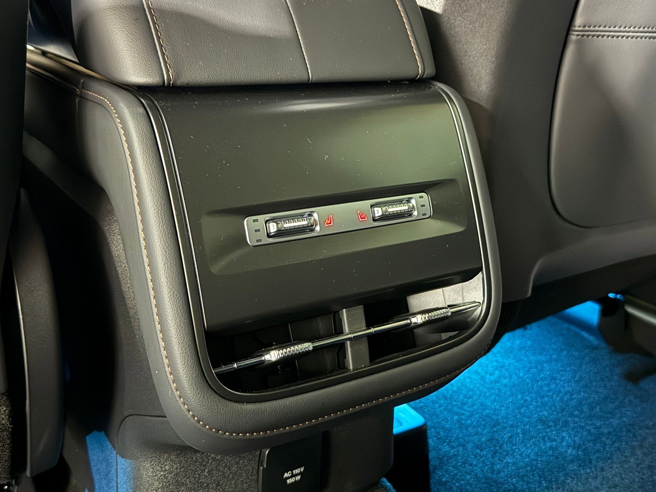 Used 2025 Lincoln Nautilus Reserve w/ Jet Appearance Package image 45