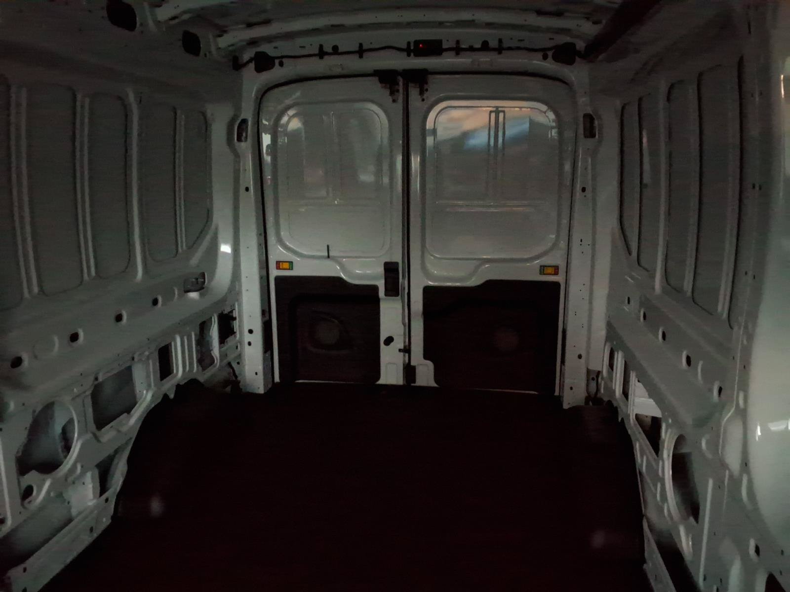 New 2027 Ford Transit 250 148 Medium Roof RWD image 8