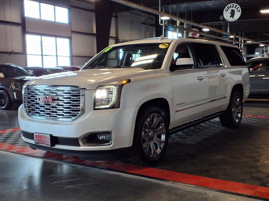Used 2018 GMC Yukon XL Denali w/ Denali Ultimate Package image 3