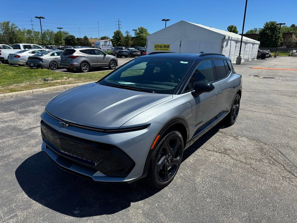 New 2026 Chevrolet Equinox EV RS FWD image 3