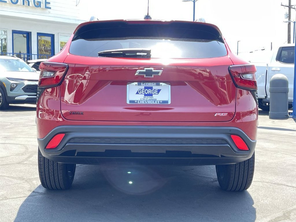 New 2026 Chevrolet Trax RS w/ Driver Confidence Package FWD image 7