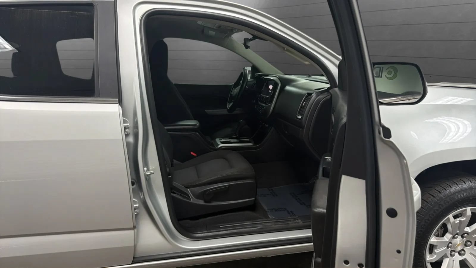 Used 2020 Chevrolet Colorado LT w/ LT Convenience Package AWD/4WD image 21
