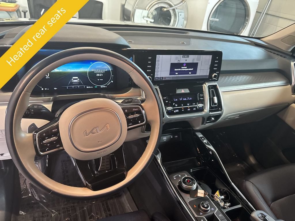 Certified 2024 Kia Sorento SX Prestige AWD/4WD image 19