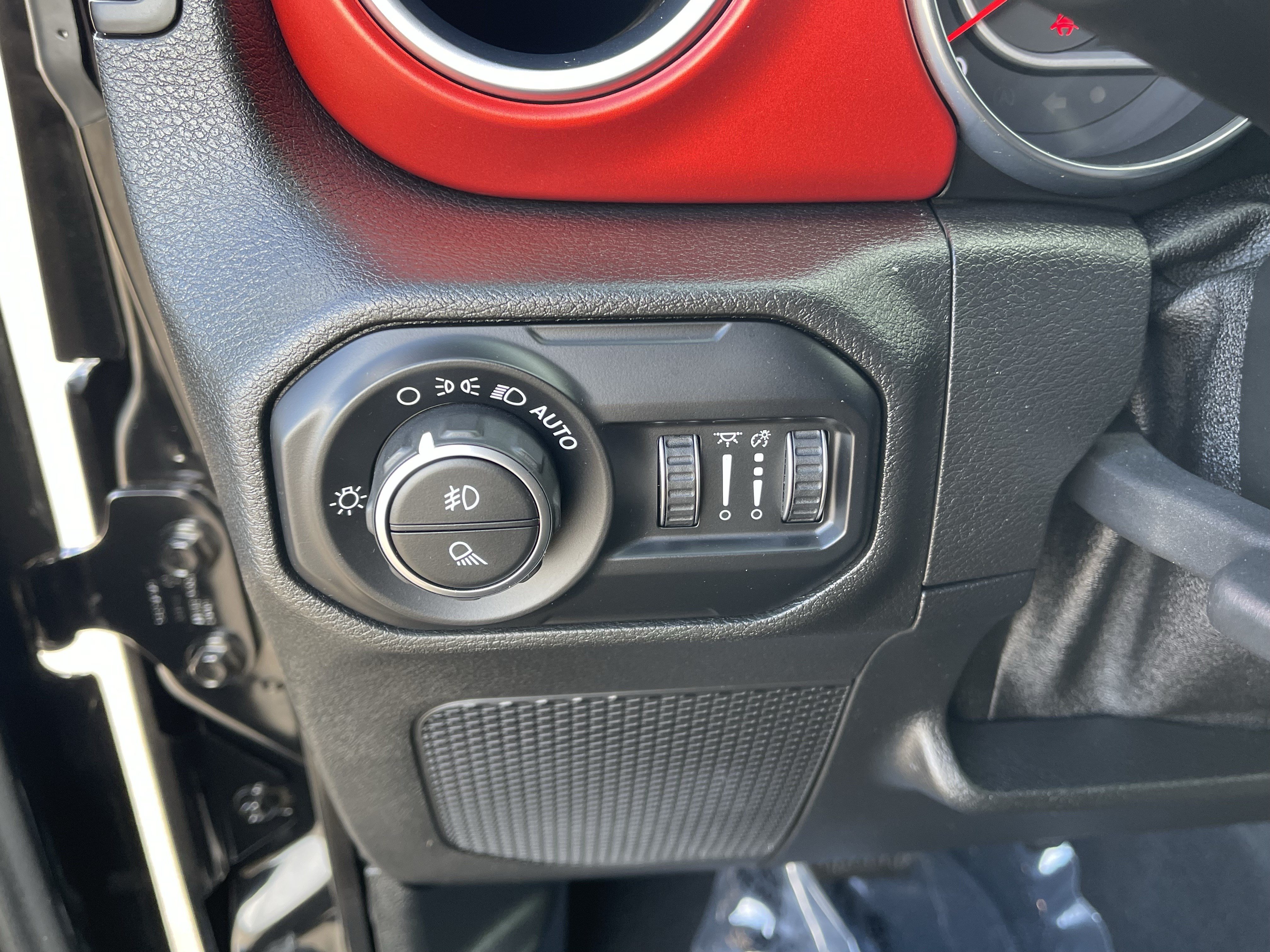 Used 2020 Jeep Gladiator Rubicon AWD/4WD image 23