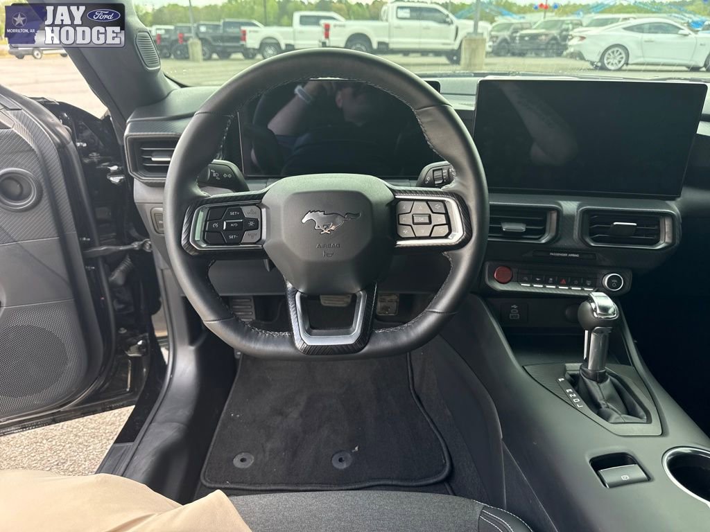 Certified 2025 Ford Mustang Coupe image 15