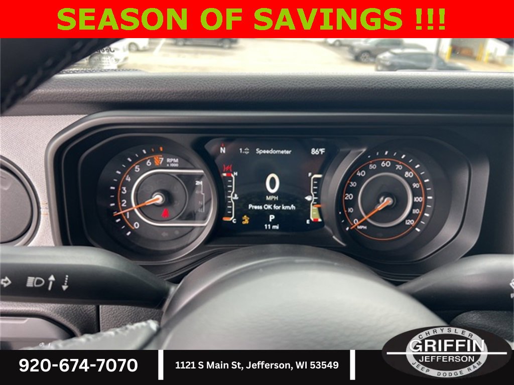 New 2025 Jeep Gladiator Sport image 17