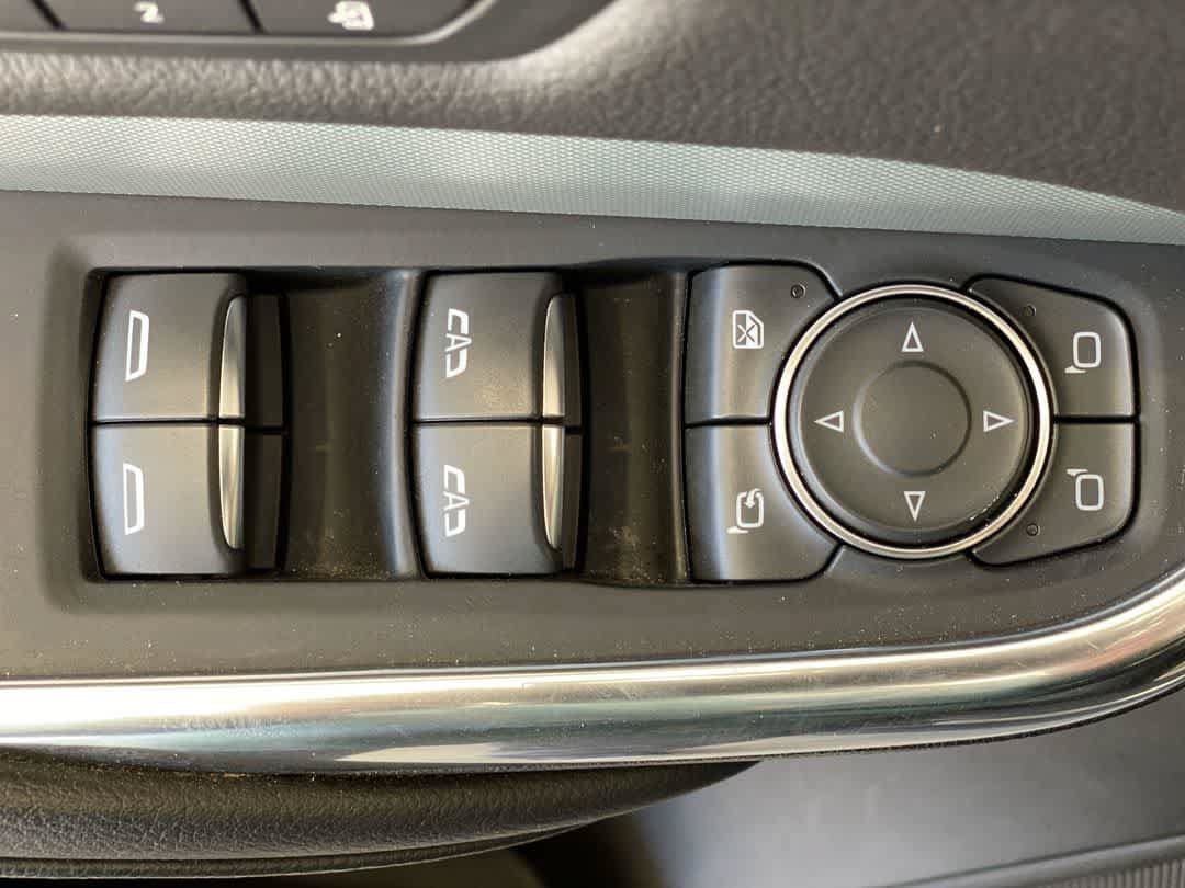 Used 2023 Cadillac XT4 Premium Luxury AWD/4WD image 16