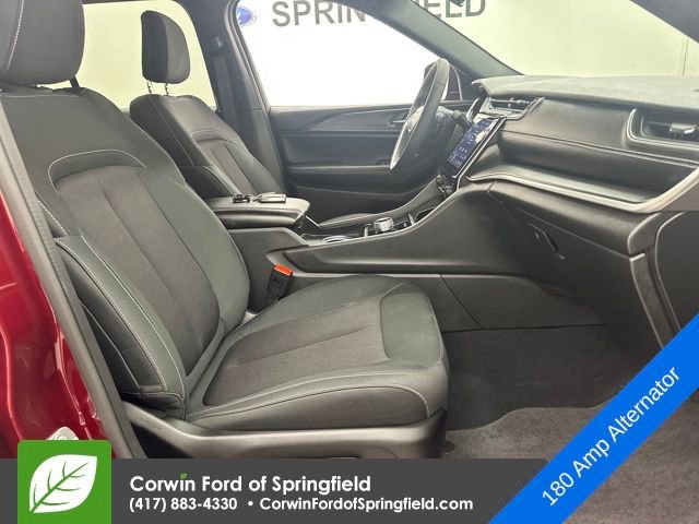 Used 2025 Jeep Grand Cherokee Laredo X w/ Luxury Tech Group I image 10