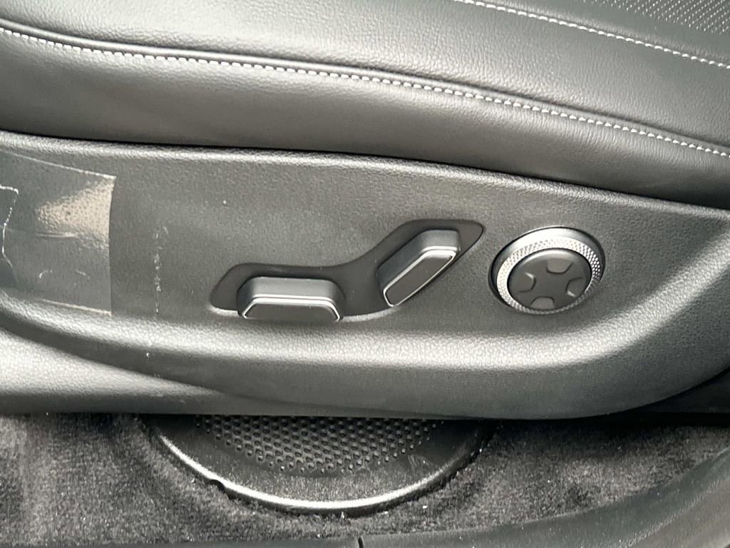 New 2026 Genesis GV80 2.5T Select image 16