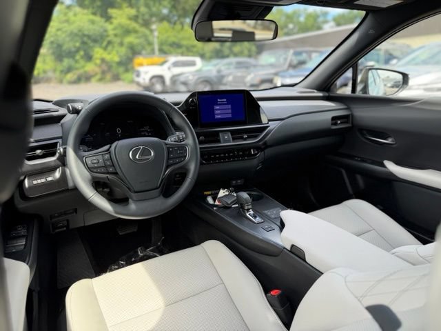 Certified 2025 Lexus UX 300h AWD w/ Accessory Package (Z1) image 21