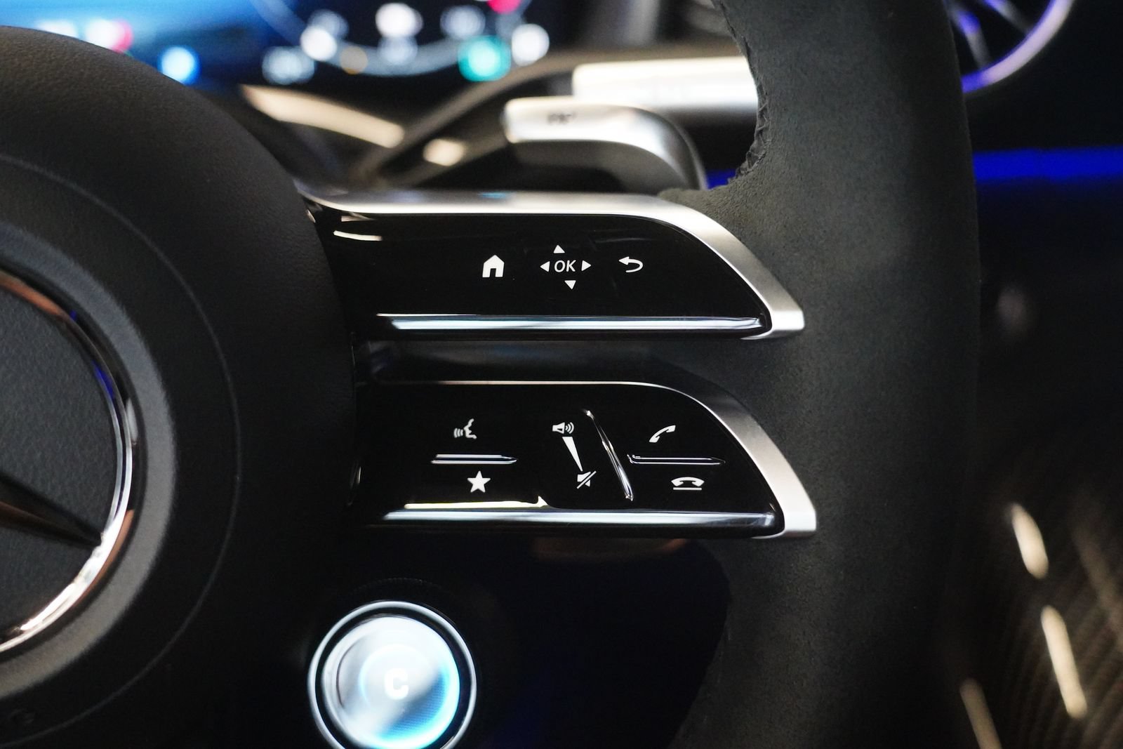 Certified 2025 Mercedes-Benz AMG GT 63 S w/ Driver Assistance Package image 17
