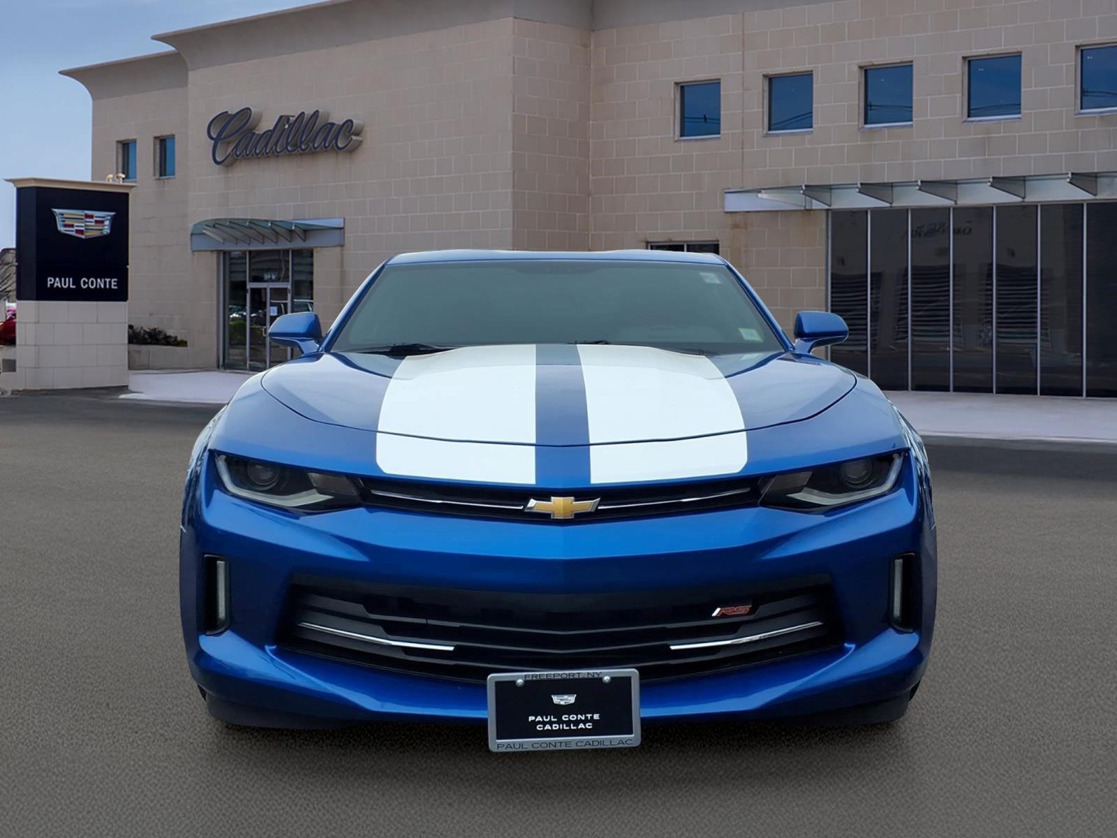 Used 2017 Chevrolet Camaro LT RWD image 2