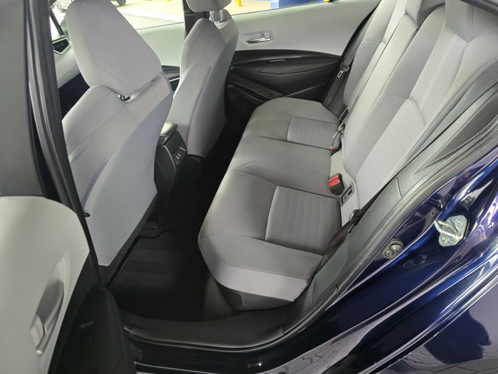 Used 2024 Toyota Corolla SE w/ SE Package FWD image 18
