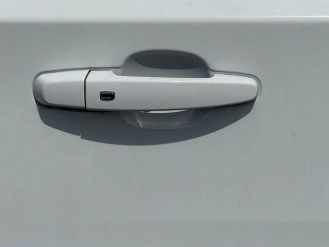 Certified 2023 Chevrolet Traverse LS FWD image 12
