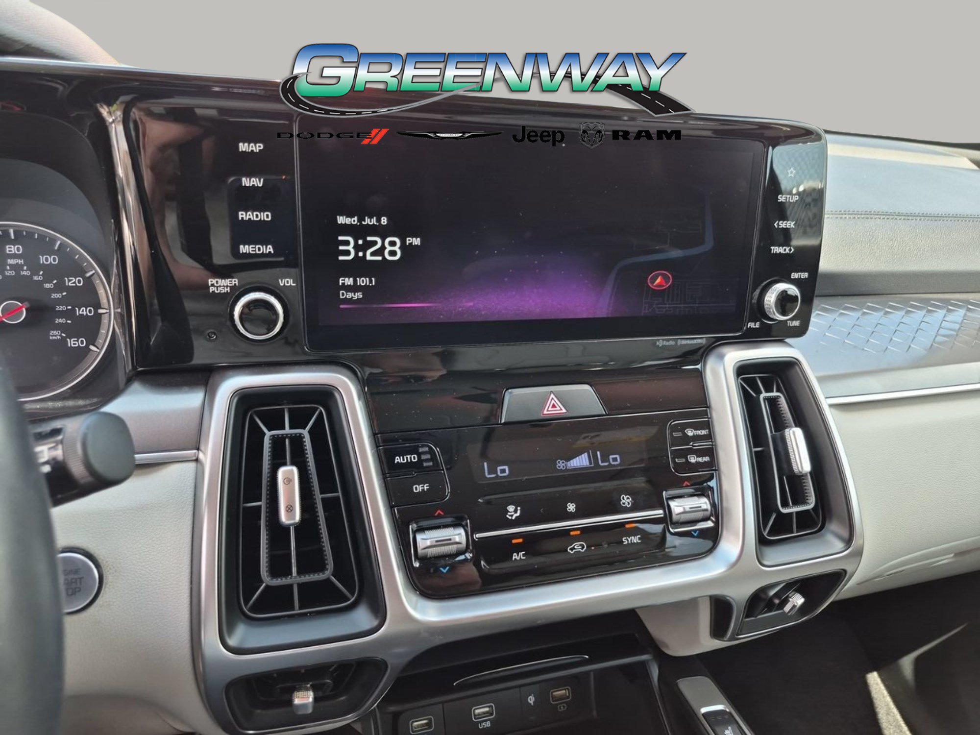 Used 2023 Kia Sorento S FWD image 16