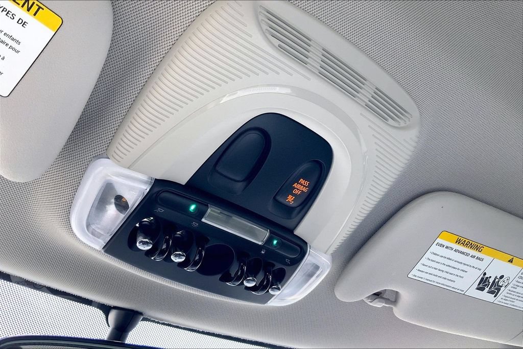 Used 2016 MINI Cooper 4-Door Hardtop FWD image 26