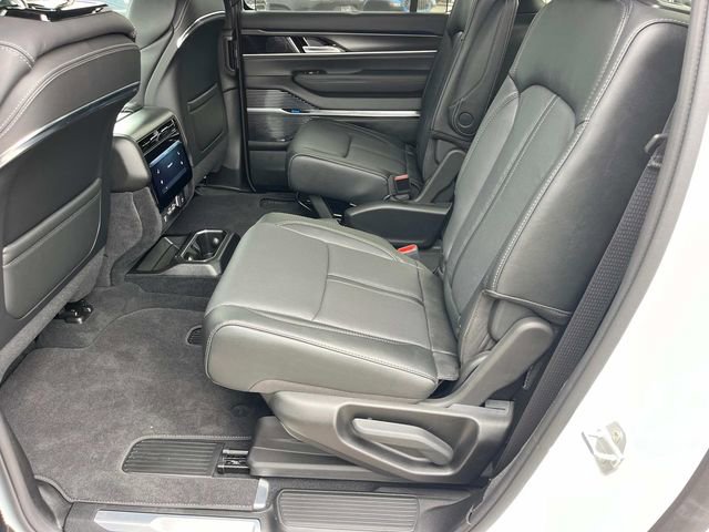 New 2026 Jeep Grand Wagoneer L Summit w/ Premium Group III AWD/4WD image 10