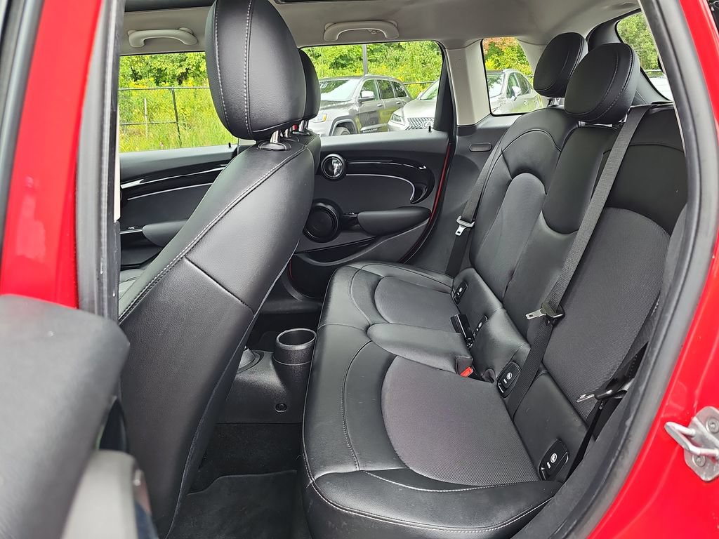 Used 2022 MINI Cooper 4-Door Hardtop FWD image 27
