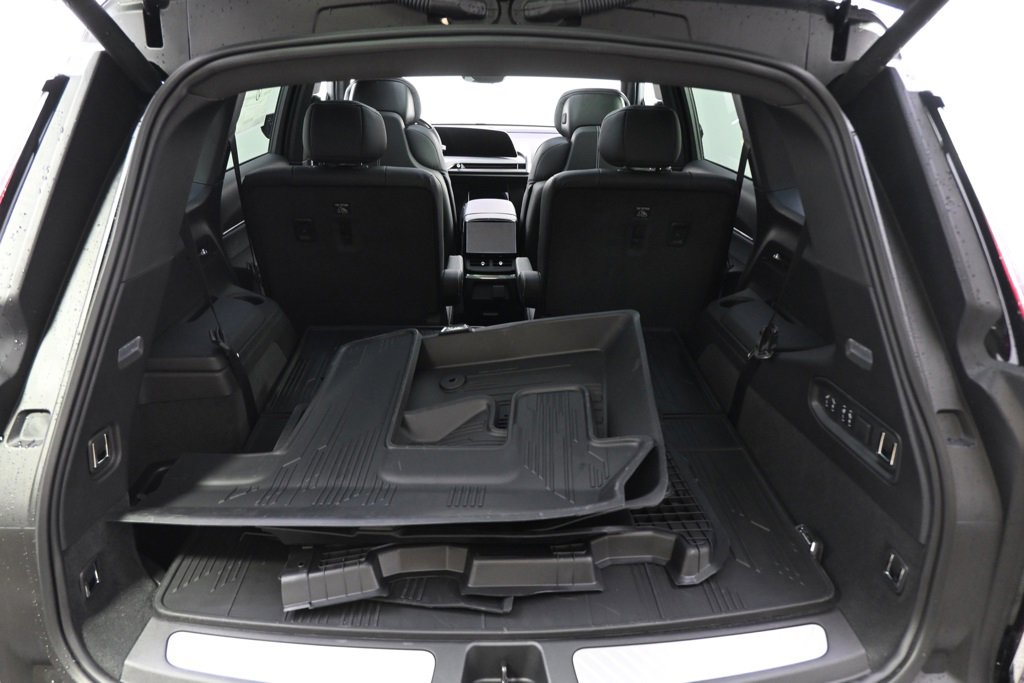 New 2026 Cadillac Vistiq Sport w/ LPO, Floor Liner Package image 19