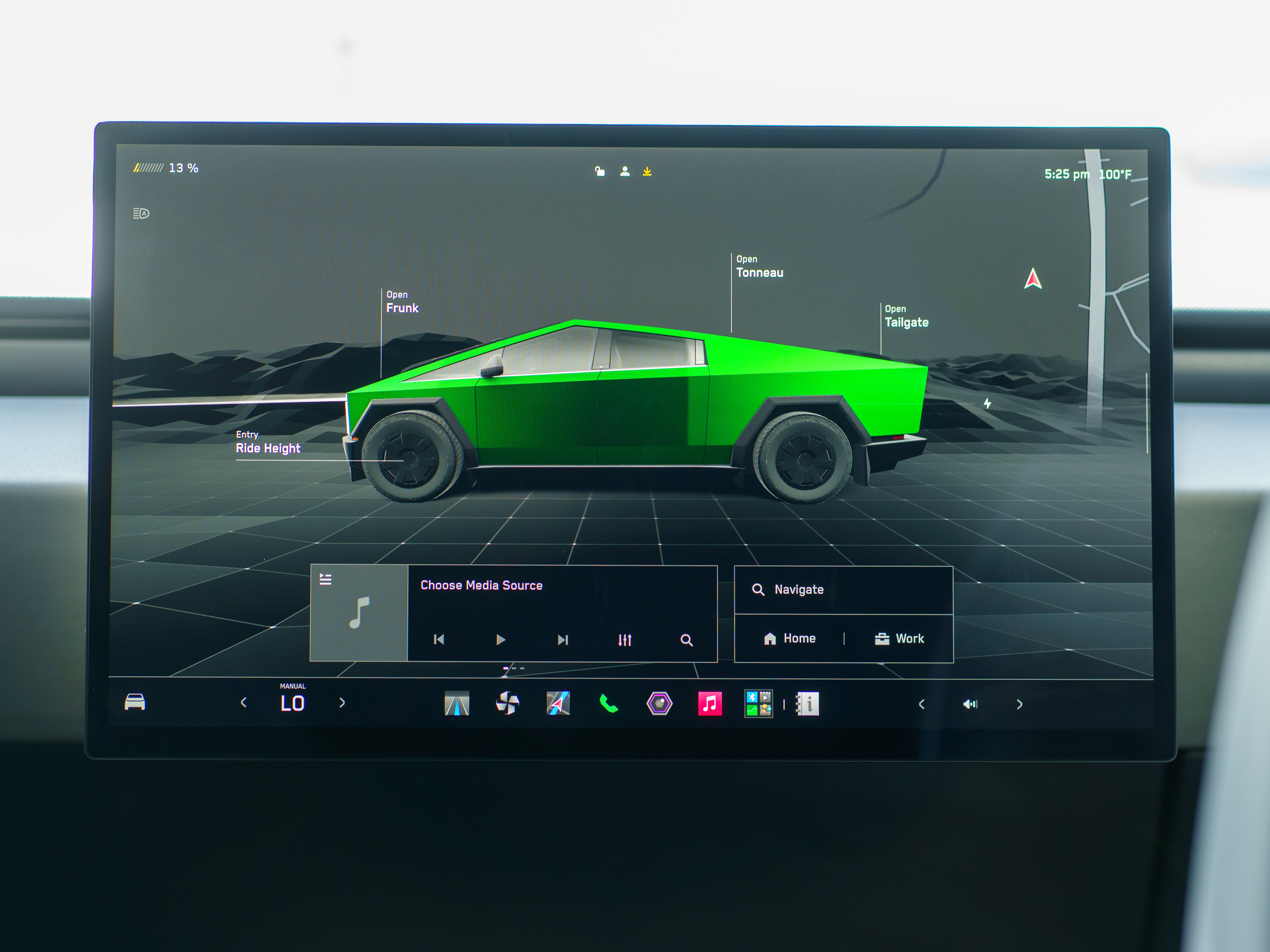 Used 2025 Tesla Cybertruck AWD Crew Cab image 27