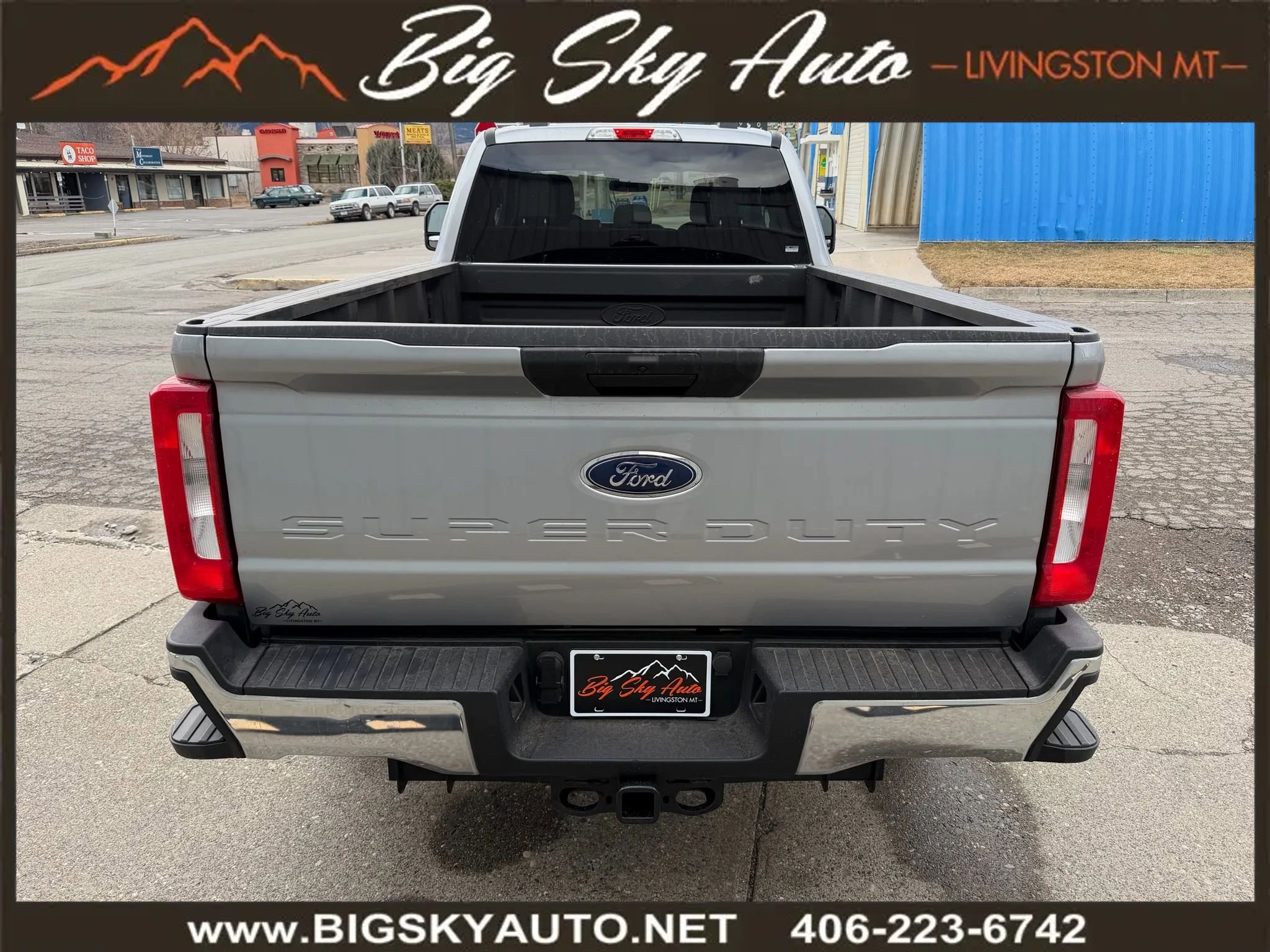 Used 2023 Ford F250 XLT w/ Camper Package image 8