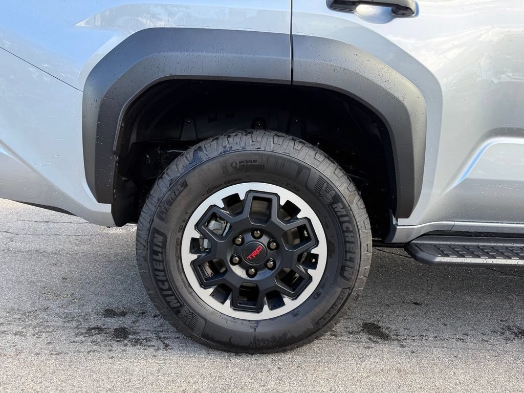 Used 2025 Toyota 4Runner TRD Off-Road Premium AWD/4WD image 28