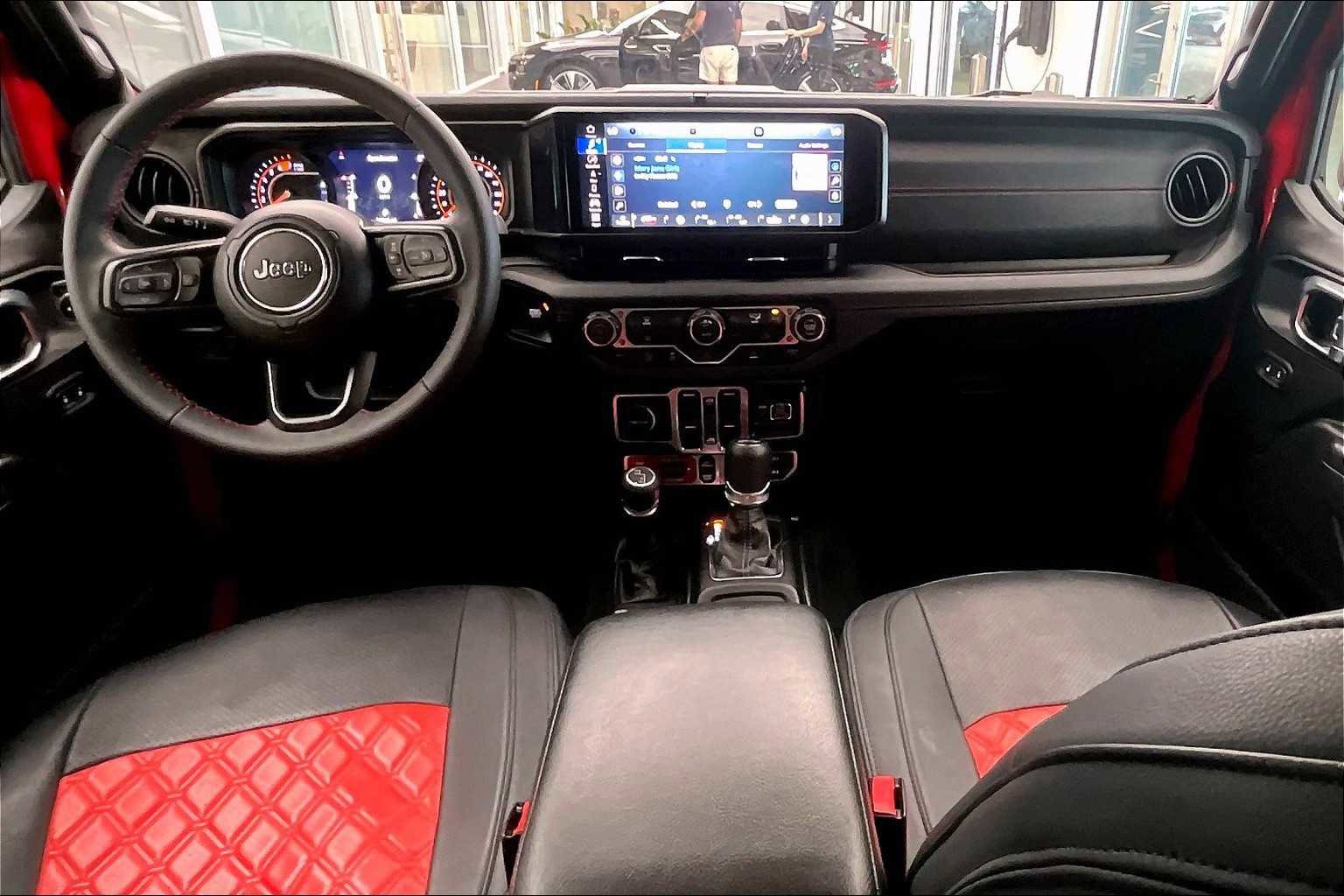 Used 2024 Jeep Wrangler Rubicon w/ XTREMEE 35" Tire Package image 13