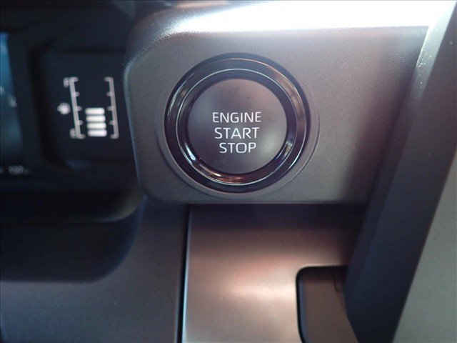Certified 2025 Toyota Tacoma SR5 AWD/4WD image 22
