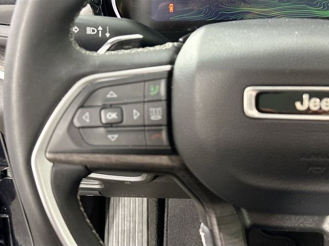 Used 2023 Jeep Grand Cherokee 30th Anniversary image 32