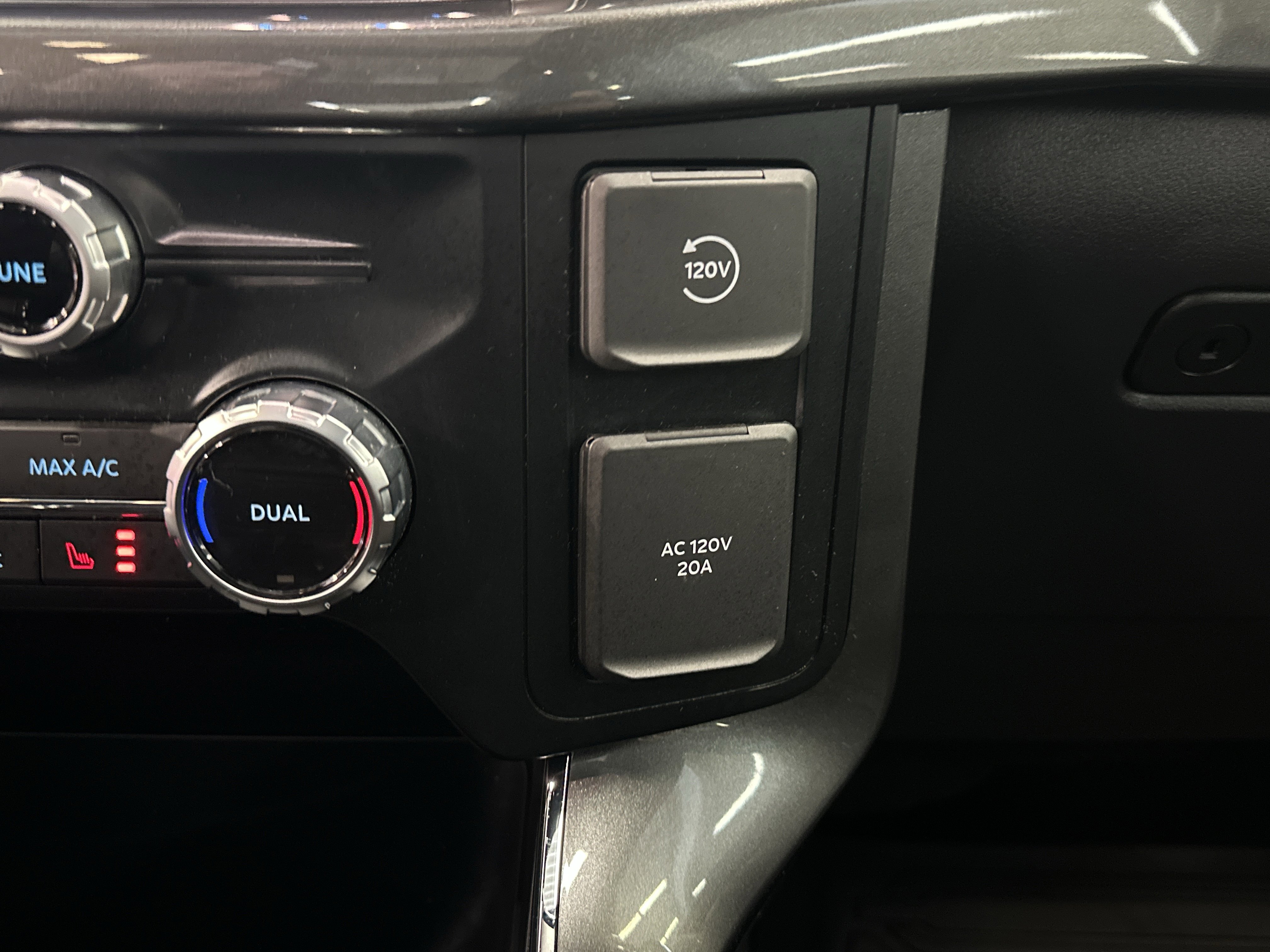 Used 2023 Ford F150 XLT w/ Equipment Group 302A High image 32